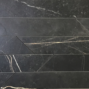Chevron marquina Laid Horizontal